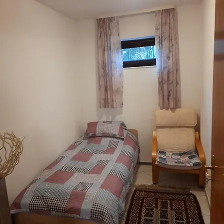 Souterrain In Apartment *