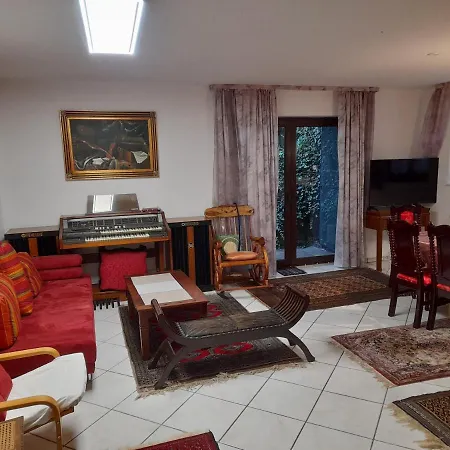 Souterrain In Apartment *